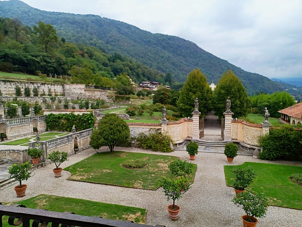 Villa della Porta Bozzolo park